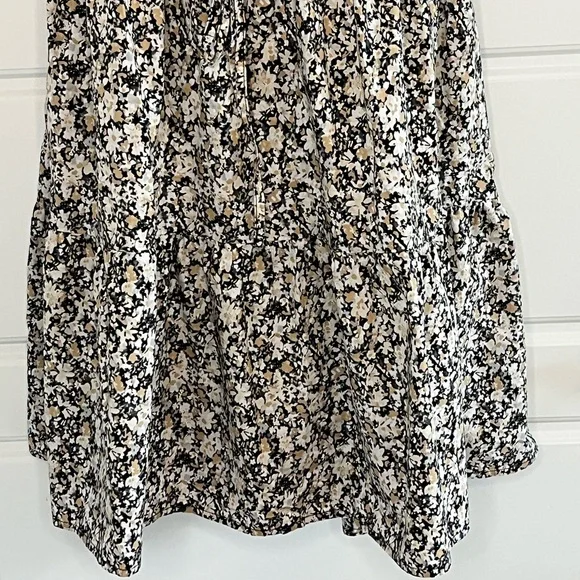 Time and Tru XXL (20) Ditsy Daisy Floral Mini Dress with Flutter Sleeves - Picture 6 of 16
